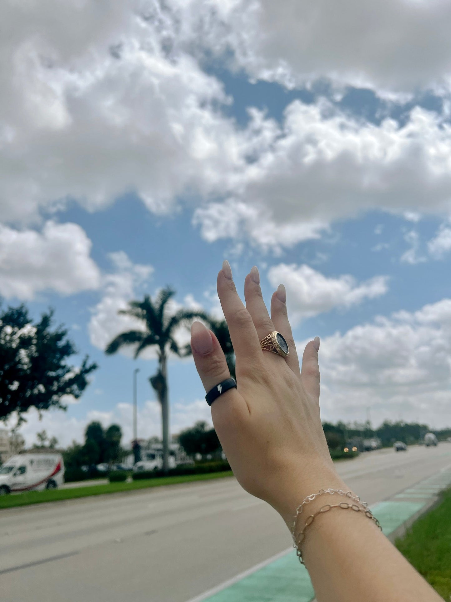 Flip Reversible lightning bolt / cloud ring