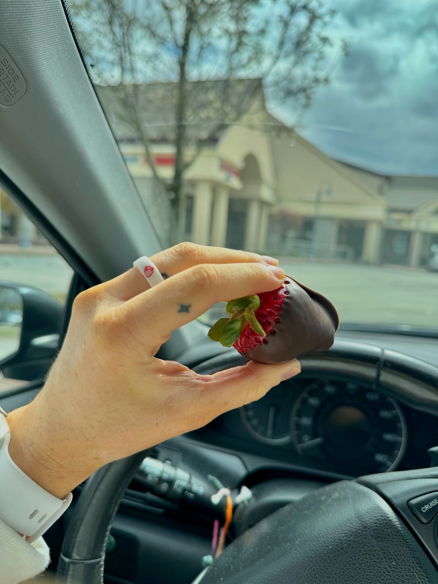 Flip Reversible strawberry / berry sweet ring