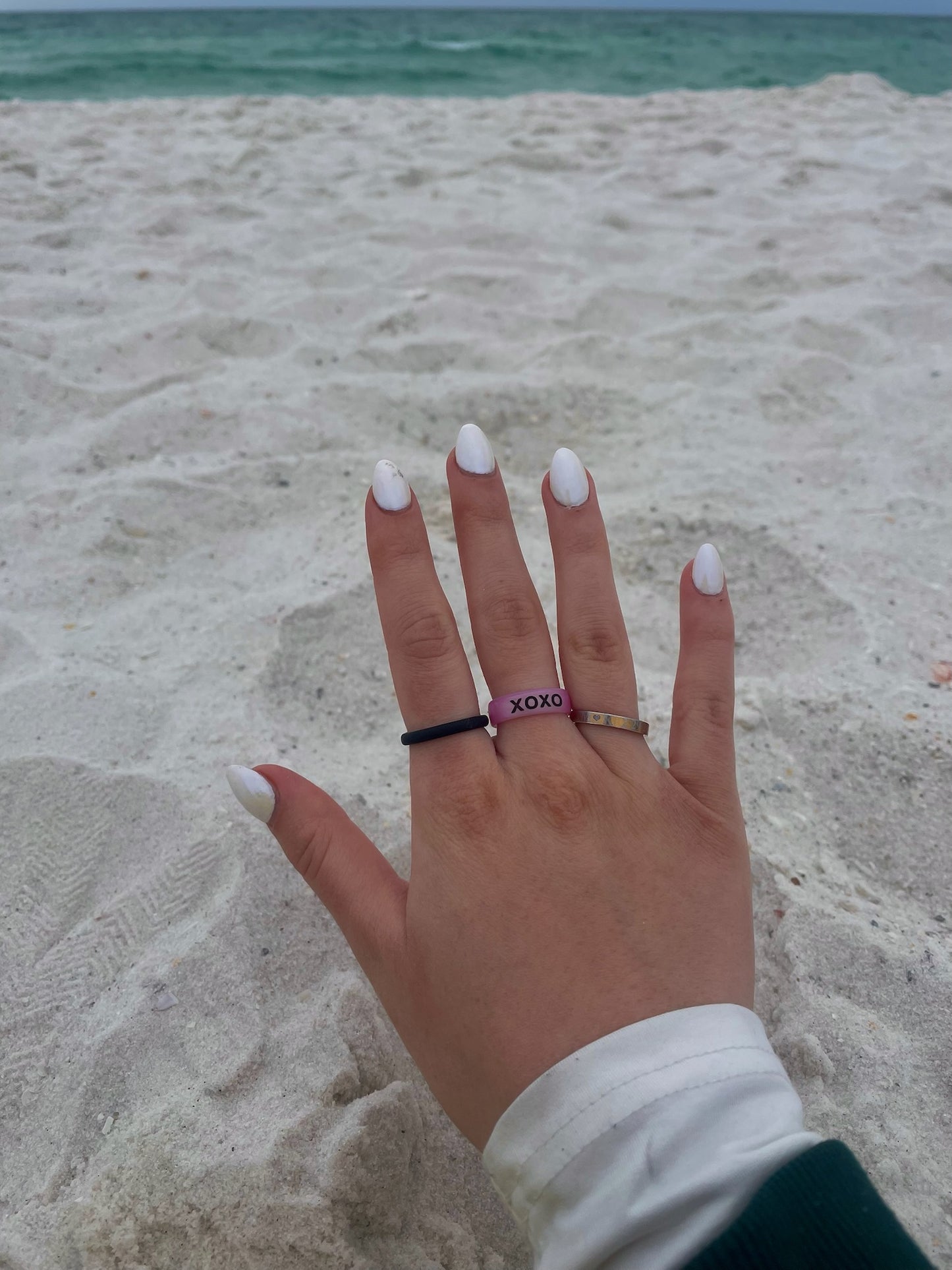 Flip Reversible XOXO / BFFR ring