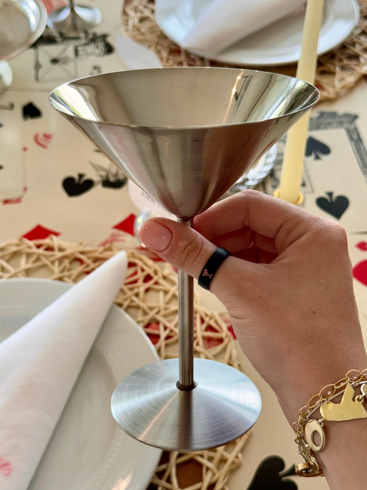 Flip Reversible martini glass / tipsy ring