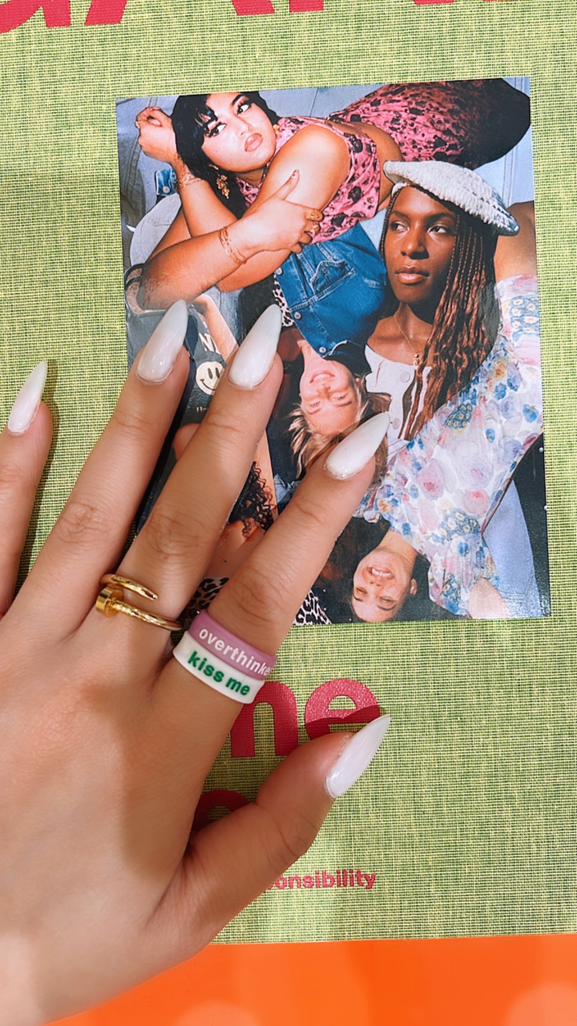 Flip Reversible lucky / kiss me ring white Ring