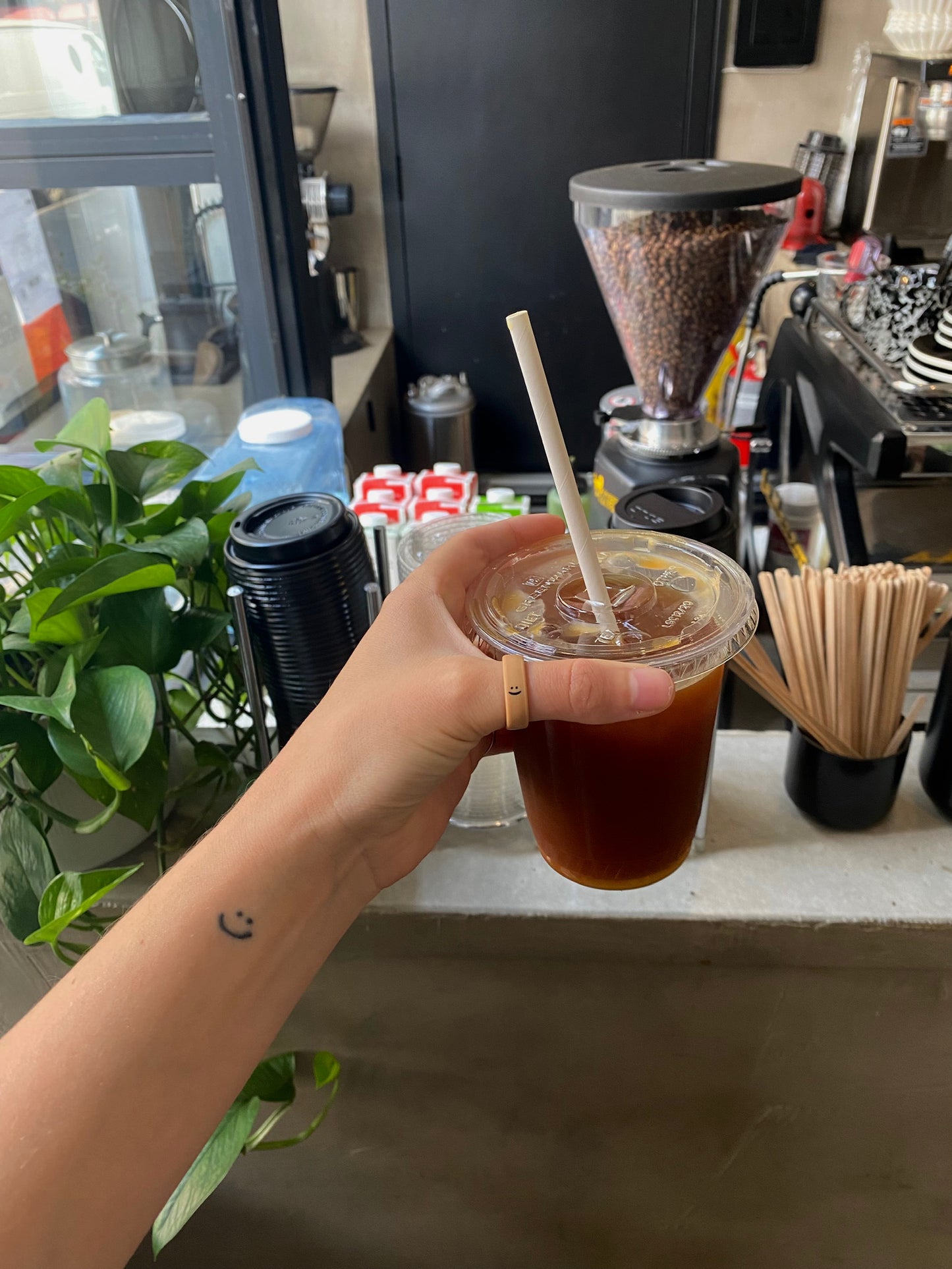 Flip Reversible smile / frown ring iced coffee