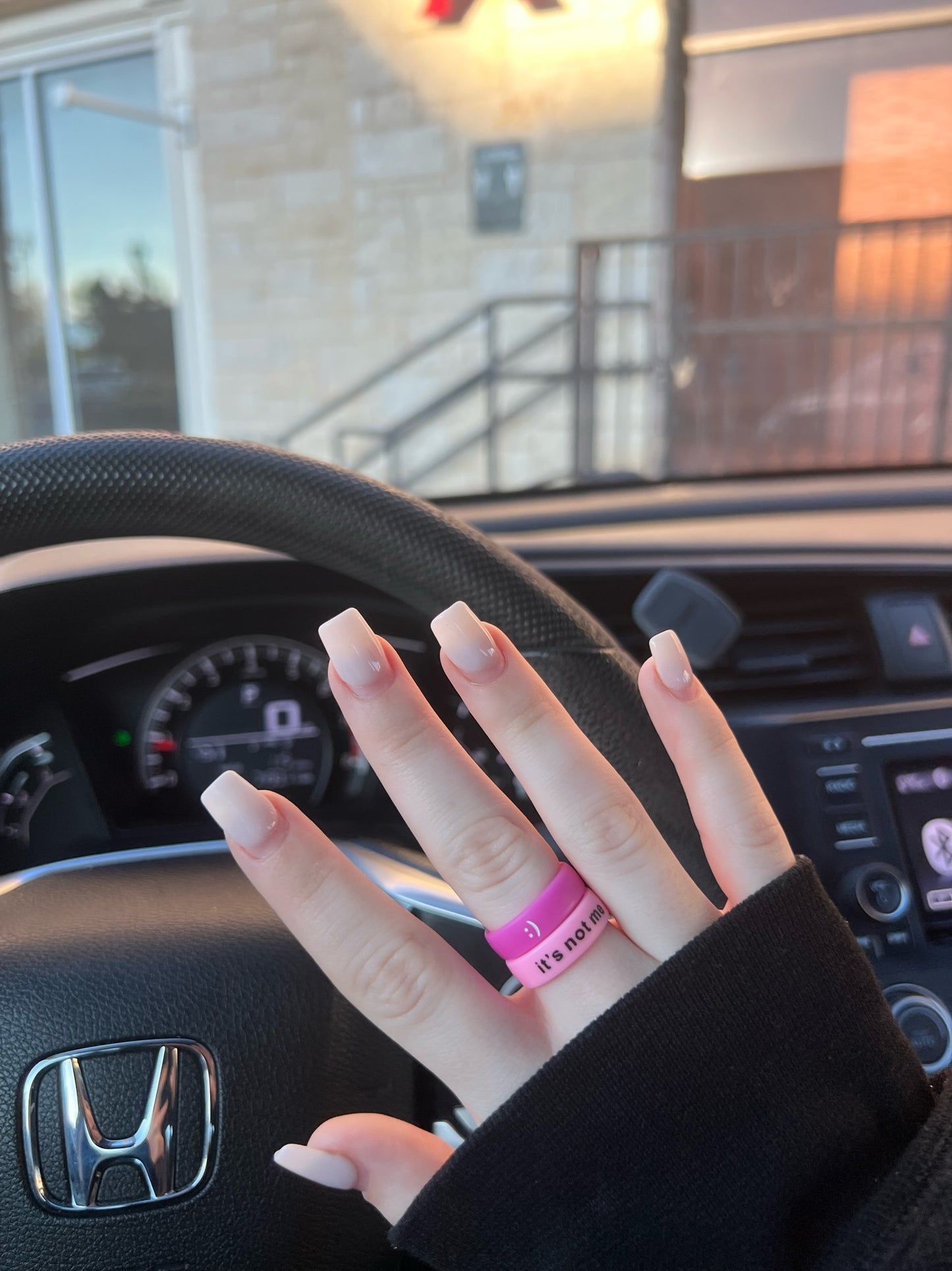 Flip Reversible smile / frown ring magenta