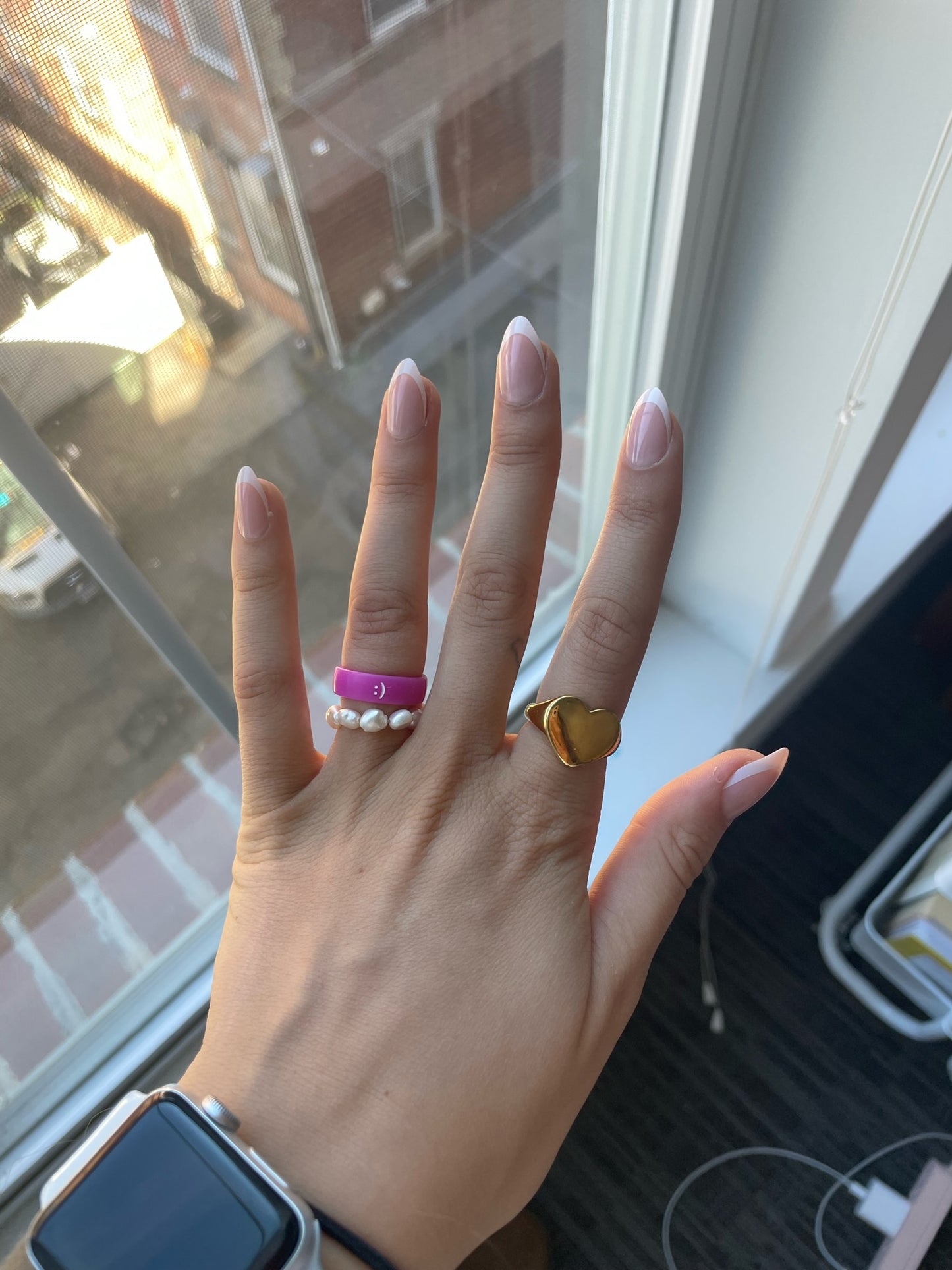 Flip Reversible smile / frown ring magenta