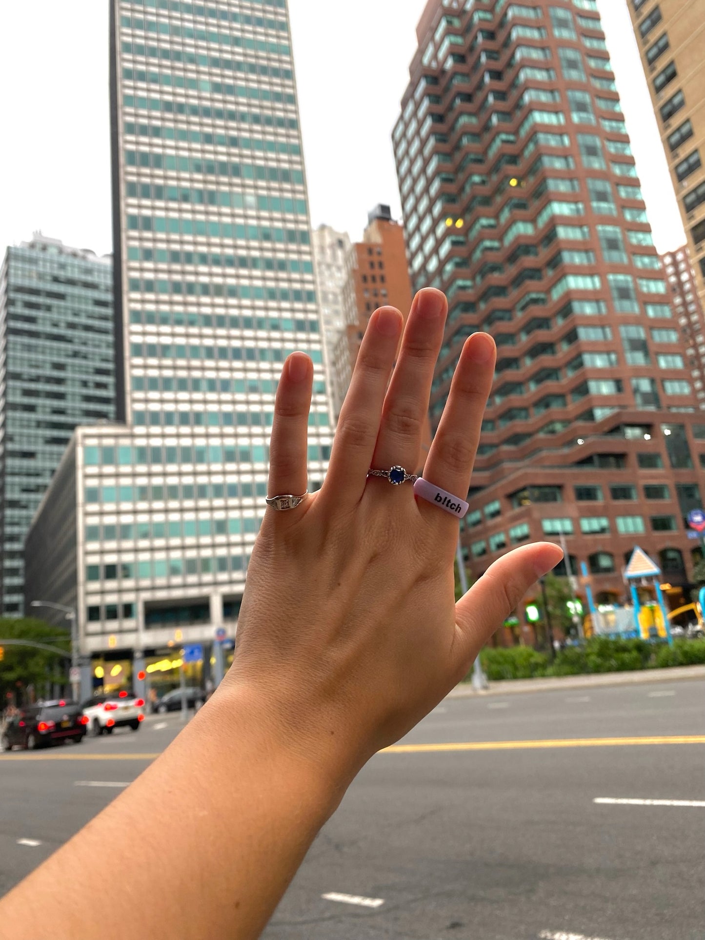 Flip Reversible b!tch / legend ring