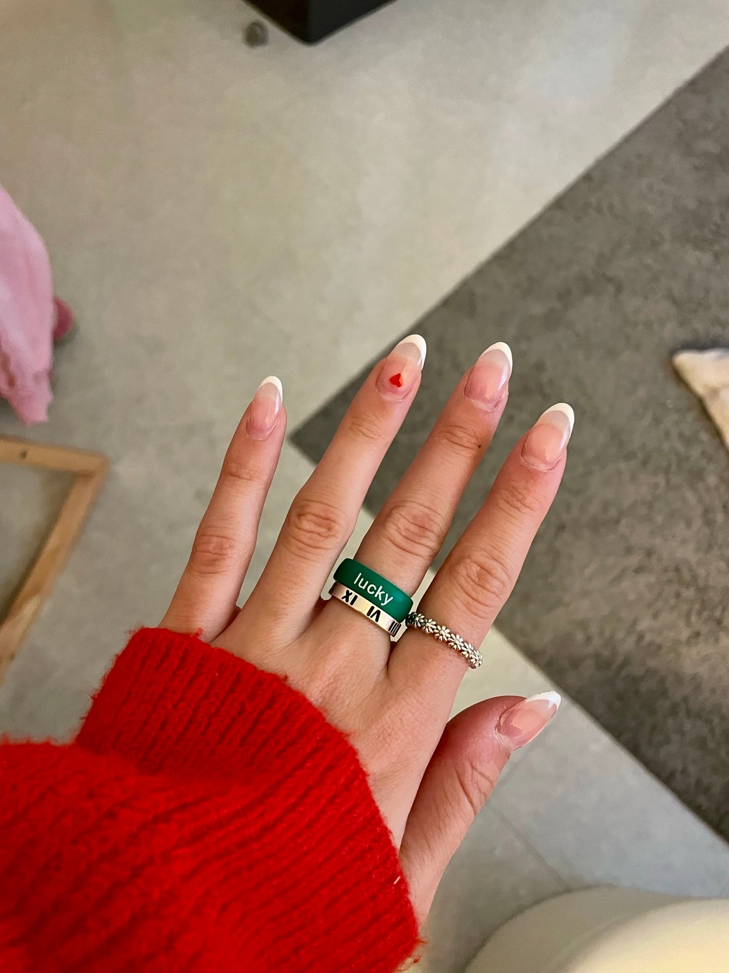 Flip Reversible lucky / kiss me ring