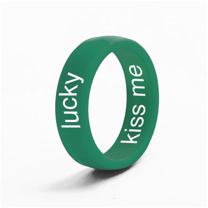 Flip Reversible lucky / kiss me ring
