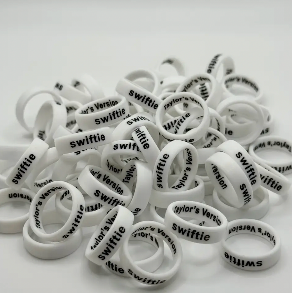 Flip Reversible Swiftie / Taylor's Version White