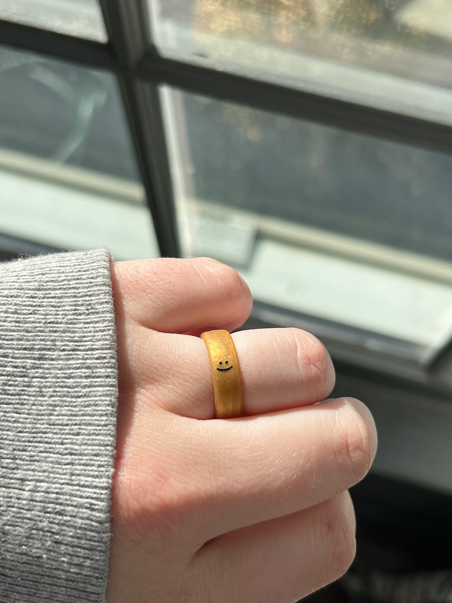 Flip Reversible smile / frown gold ring