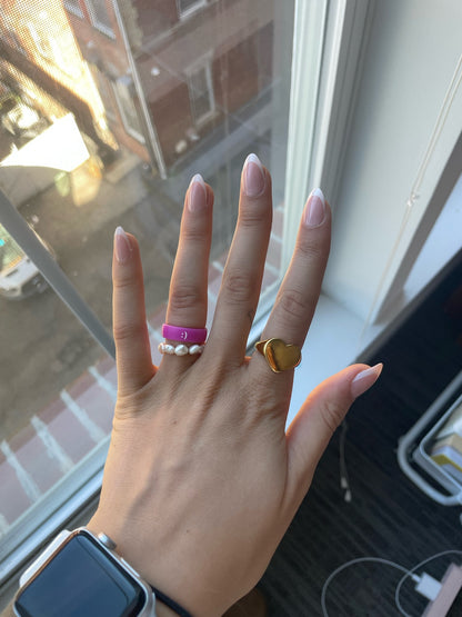 Flip Reversible smile / frown ring magenta