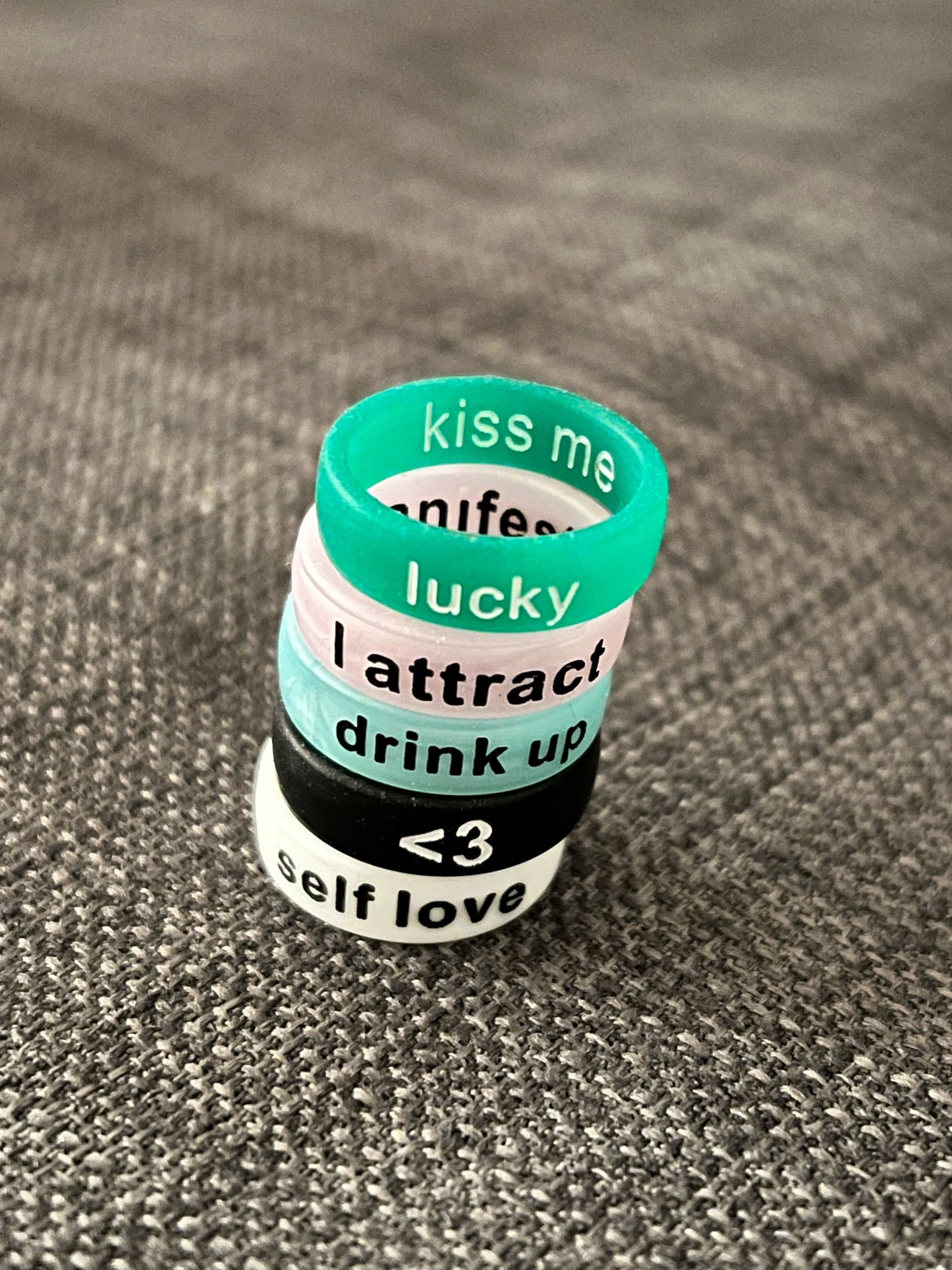 Flip Reversible heart / broken heart black Ring