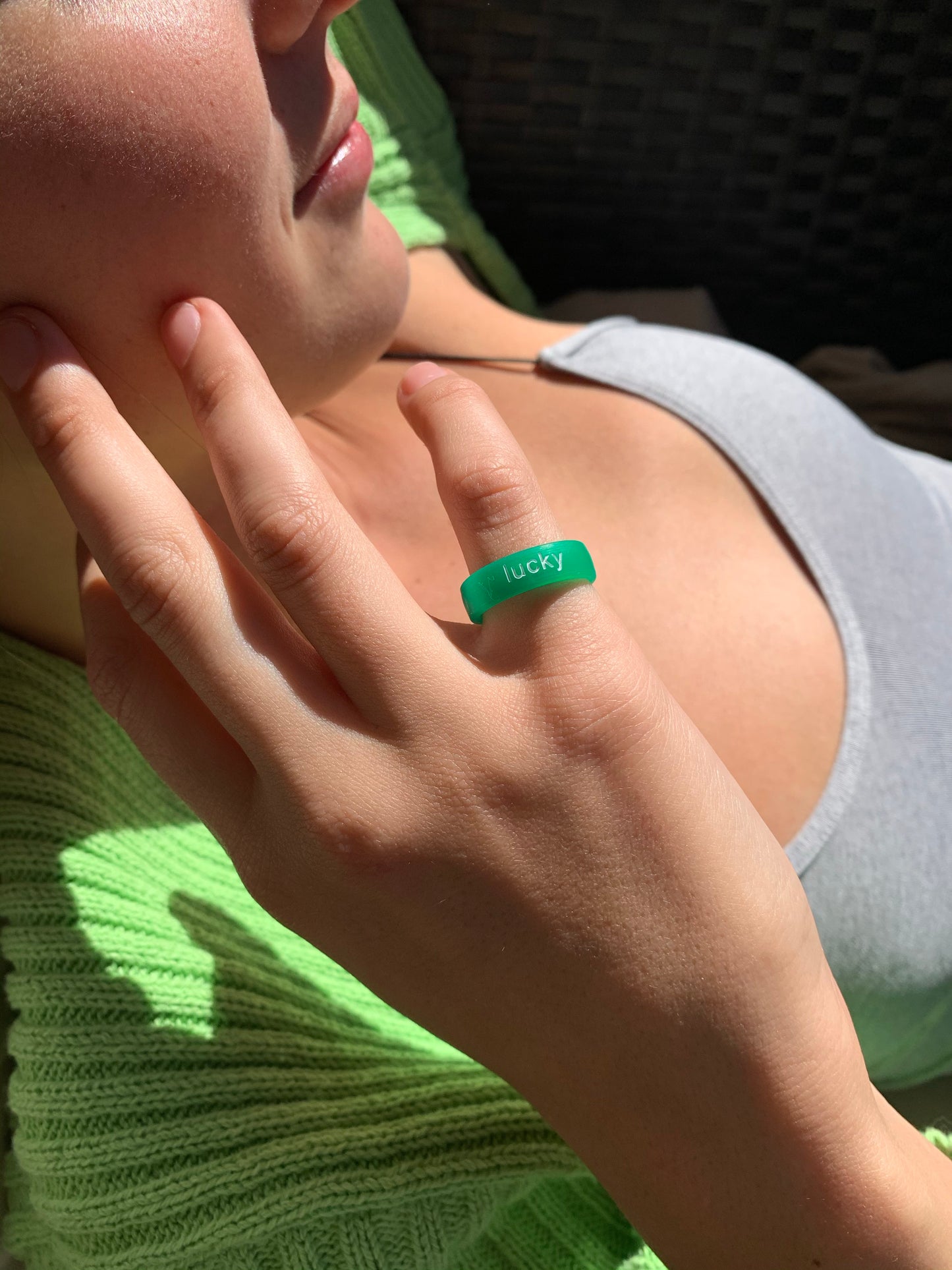 Flip Reversible lucky / kiss me ring