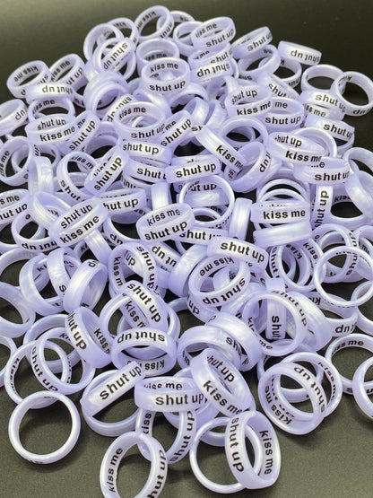 Flip Reversible shut up / kiss me Ring