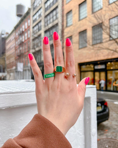 Flip Reversible lucky / kiss me ring
