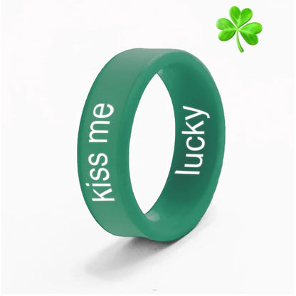 Flip Reversible lucky / kiss me ring